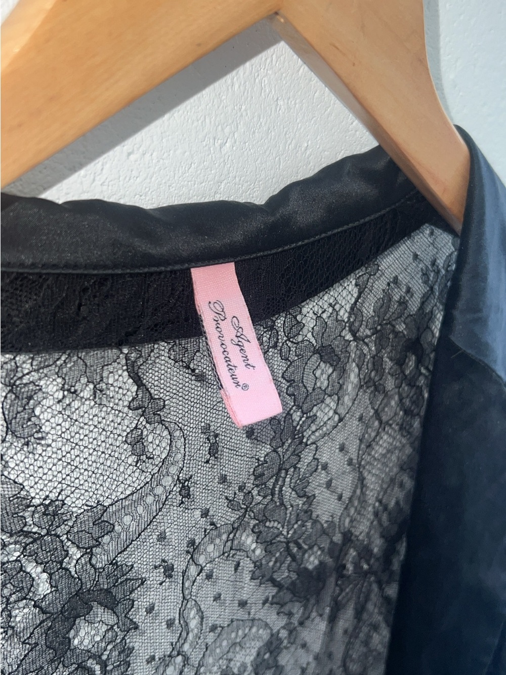 Agent Provocateur Luxurious lace robe size 12 - Picture 8 of 9